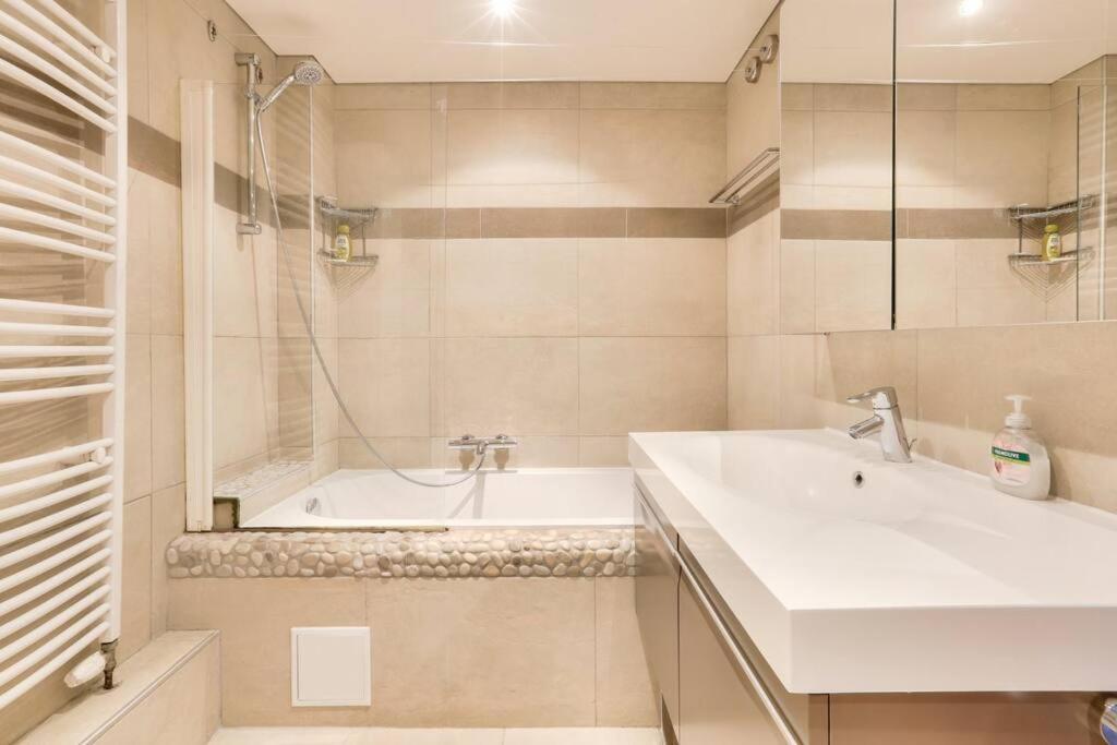Appartement Spacieux Au Coeur De Strasbourg Estrasburgo Exterior foto